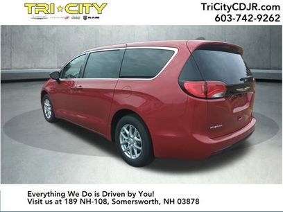 New 2026 Chrysler Voyager LX