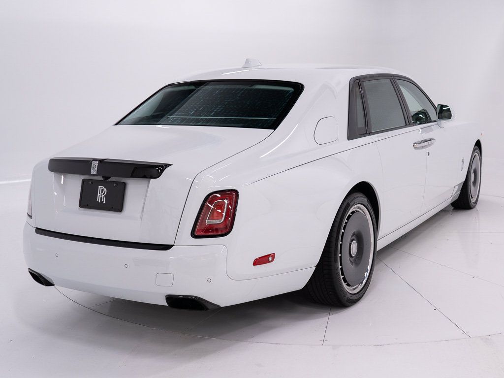 Certified 2023 Rolls-Royce Phantom Sedan RWD image 5