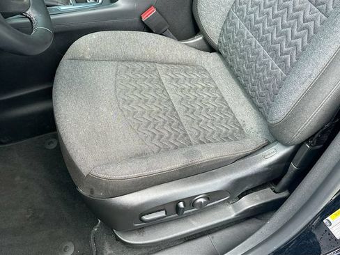 Used 2024 Chevrolet Equinox LT FWD image 20