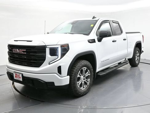 Used 2023 GMC Sierra 1500 Pro w/ Graphite Edition AWD/4WD image 3