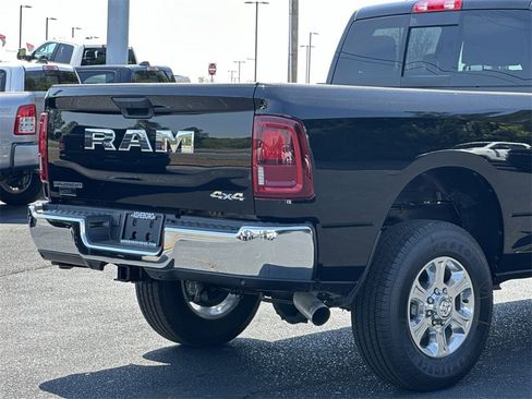 New 2025 RAM 2500 Big Horn image 35