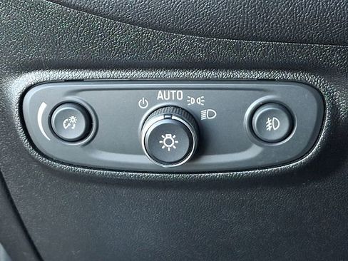 Used 2019 Chevrolet Equinox Premier image 27