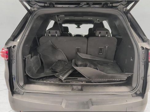 Used 2023 Chevrolet Traverse LT AWD/4WD image 16