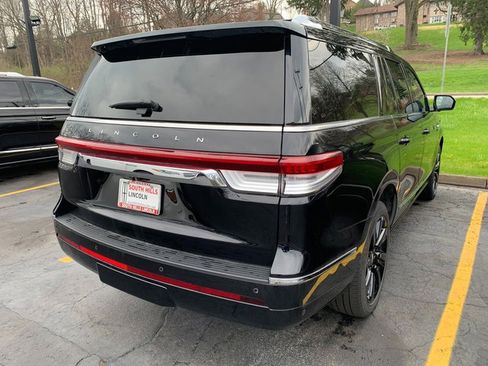 Used 2024 Lincoln Navigator L Reserve image 4