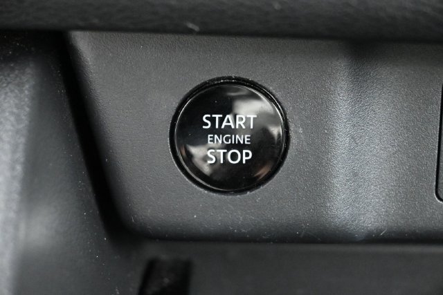 Used 2025 Nissan Rogue SV AWD/4WD image 22