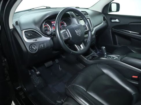 Used 2017 Dodge Journey Crossroad w/ Popular Equipment Group image 18