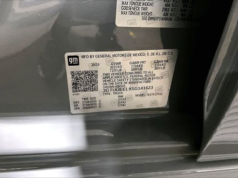 Used 2025 GMC Sierra 1500 AT4 w/ Technology Package image 37