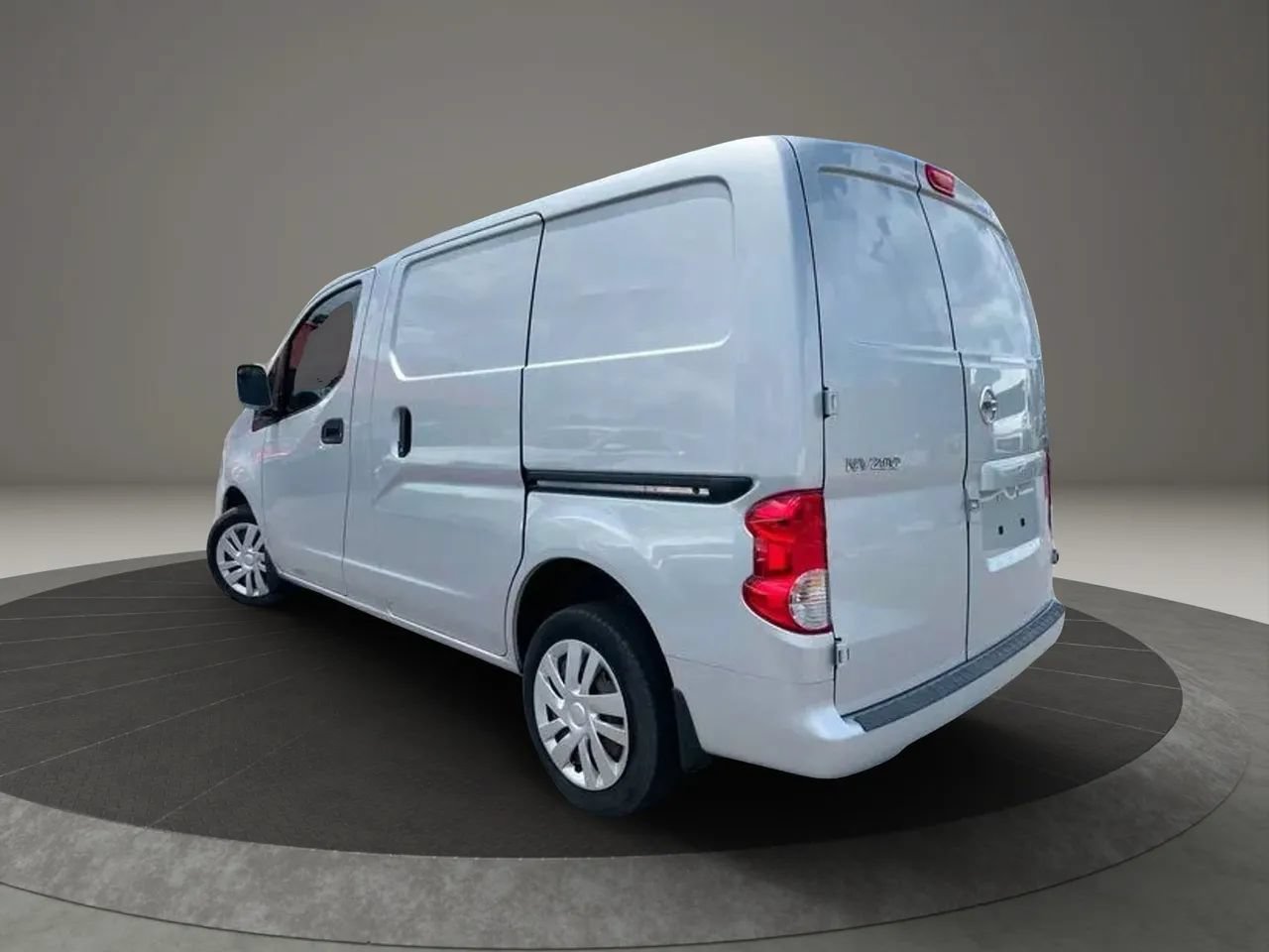 Used 2017 Nissan NV200 SV w/ Technology Package FWD image 4