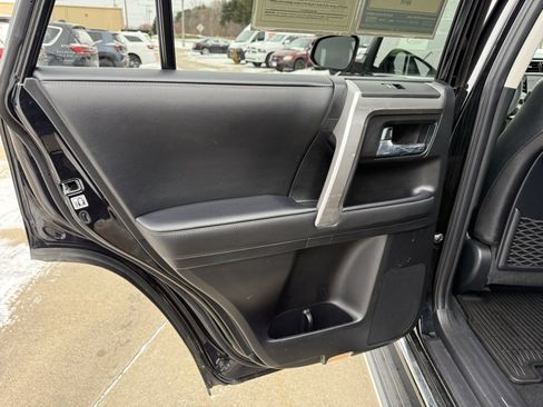 Used 2020 Toyota 4Runner Limited image 19