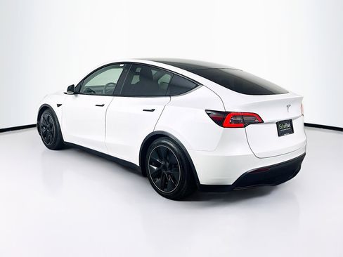 Used 2021 Tesla Model Y Long Range AWD/4WD image 5