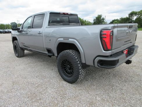New 2026 GMC Sierra 2500 AT4 w/ AT4 Premium Plus Package AWD/4WD image 11