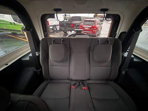 Used 2019 Jeep Wrangler Sport image 16