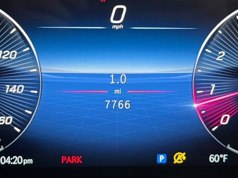 Used 2025 Mercedes-Benz GLE 350 4MATIC image 34