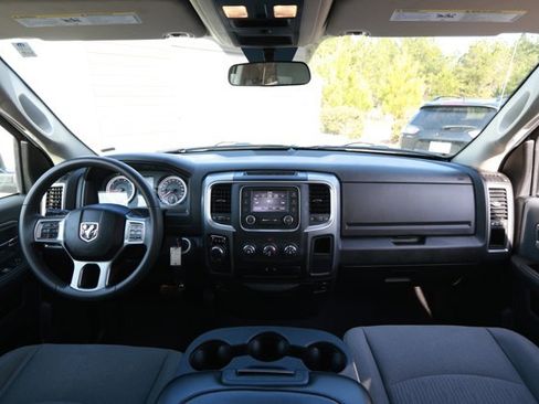 Used 2024 RAM 1500 Classic SLT image 28