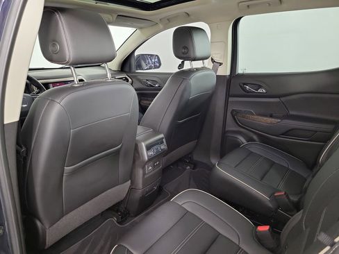 Used 2022 GMC Acadia Denali w/ Denali Ultimate Package image 11