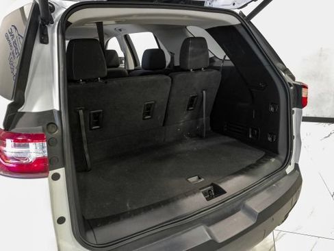 Used 2020 Chevrolet Traverse LT FWD image 52