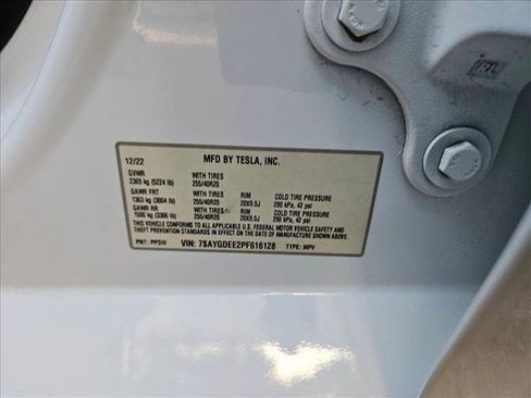 Used 2023 Tesla Model Y Long Range AWD/4WD image 21