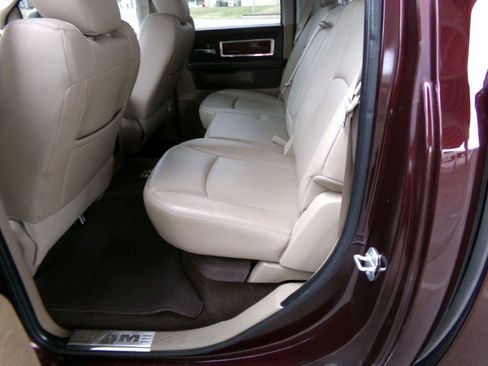Used 2012 RAM 1500 Laramie w/ Protection Group image 19