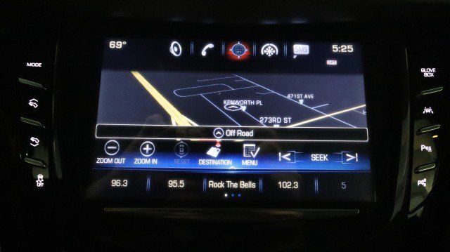 Used 2017 Cadillac Escalade Premium Luxury AWD/4WD image 18