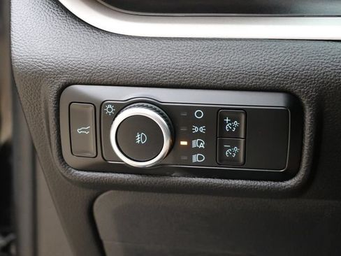 Used 2023 Ford Explorer XLT w/ Equipment Group 202A AWD/4WD image 29