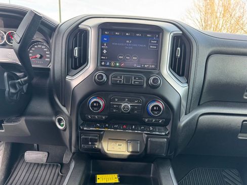 Used 2022 Chevrolet Silverado 1500 LTZ w/ Z71 Off-Road Package image 24