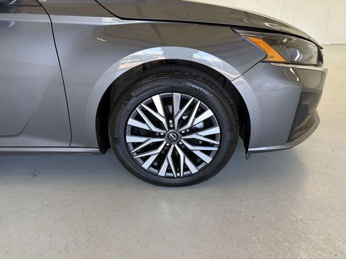 Certified 2025 Nissan Altima 2.5 SV FWD image 14