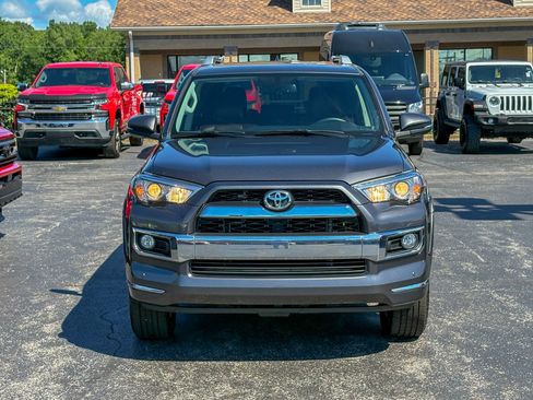 Used 2018 Toyota 4Runner Limited AWD/4WD image 4