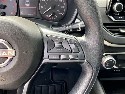 Used 2024 Nissan Altima 2.5 S FWD image 21