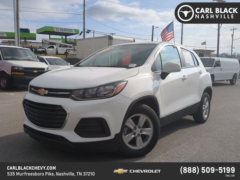 Used 2022 Chevrolet Trax LS w/ Tint and Cruise Package image 1