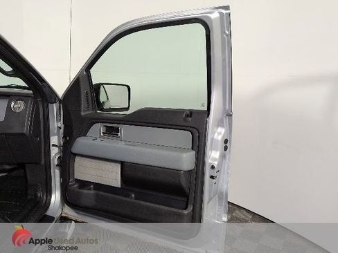 Used 2011 Ford F150 XLT w/ XLT Chrome Pkg image 32