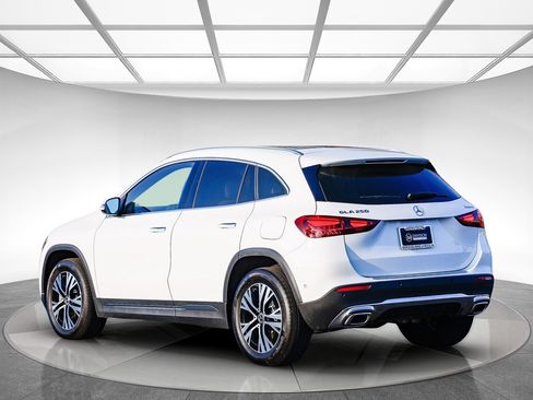 Certified 2025 Mercedes-Benz GLA 250 GLA 250 image 2