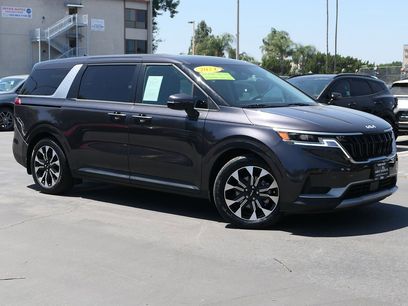 Used 2024 Kia Carnival EX