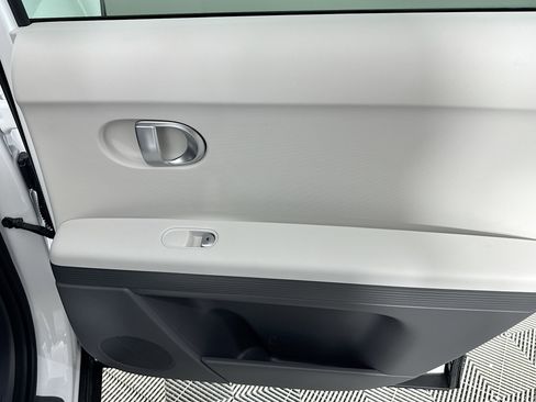 Used 2024 Hyundai Ioniq 5 SEL image 26