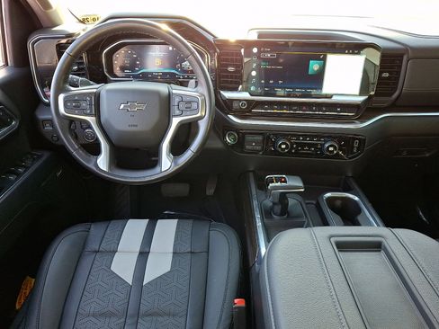 Used 2022 Chevrolet Silverado 1500 RST AWD/4WD image 12