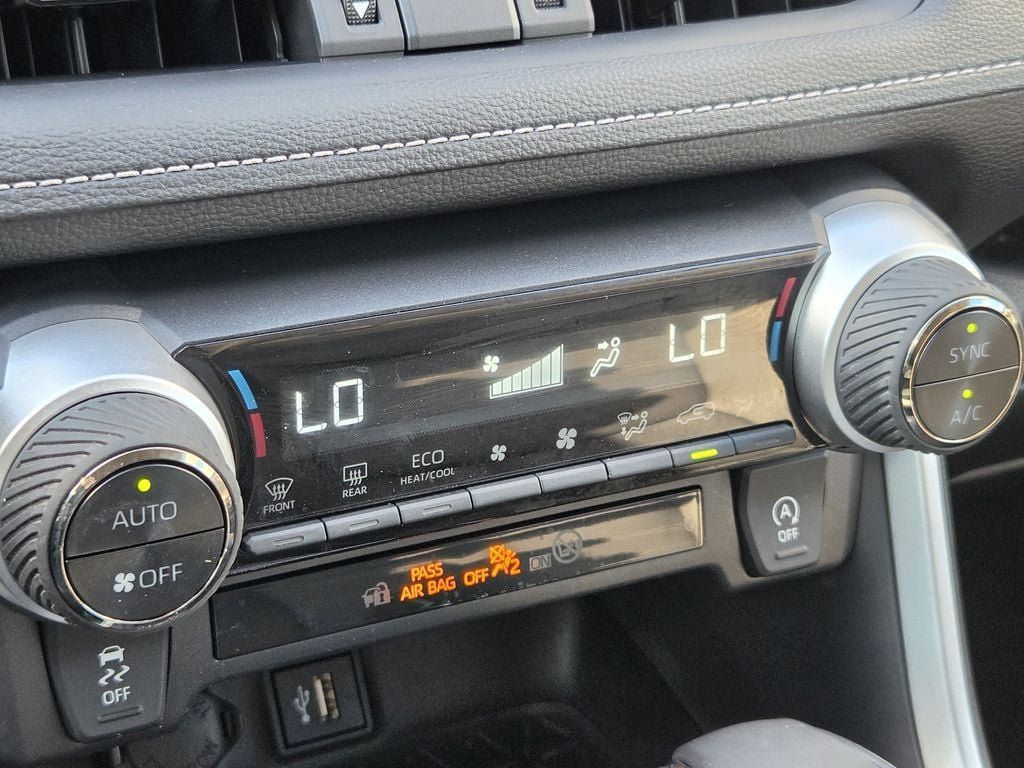Used 2025 Toyota RAV4 XLE Premium FWD image 20