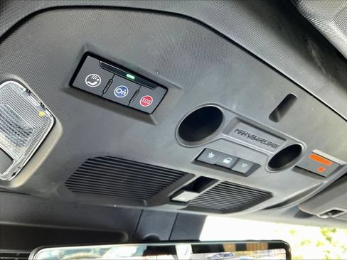 Used 2024 GMC Hummer EV 2X w/ LPO, Illumination Package AWD/4WD image 17