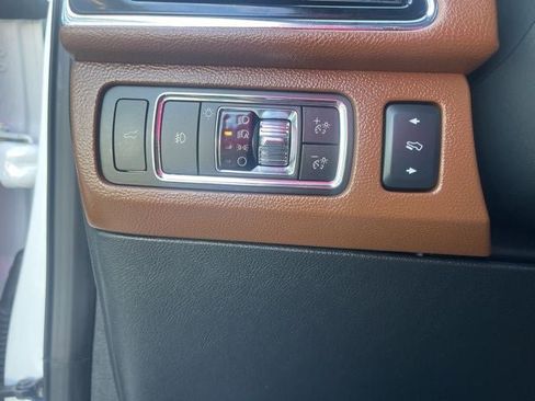 Certified 2024 Lincoln Navigator L Reserve AWD/4WD image 41