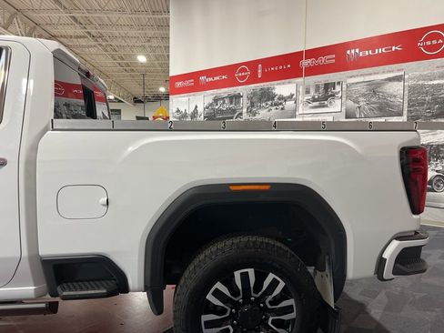 Used 2024 GMC Sierra 3500 Denali Ultimate AWD/4WD image 16