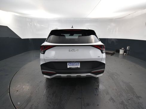 Certified 2023 Kia Sportage EX image 8
