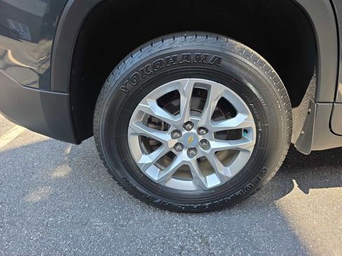 Used 2019 Chevrolet Traverse LT image 25
