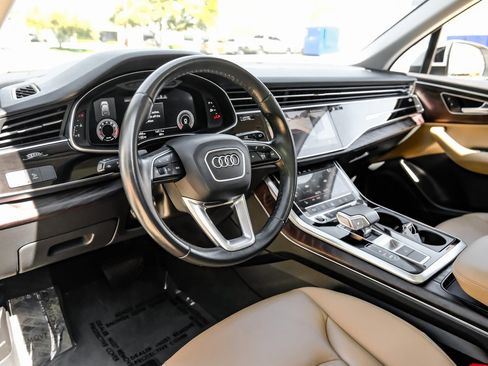 Used 2021 Audi Q7 3.0T Premium w/ Convenience Package image 2