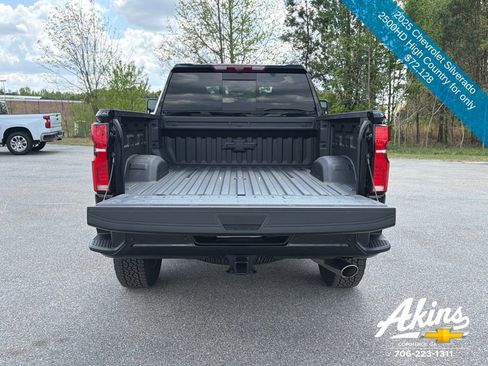 Certified 2025 Chevrolet Silverado 2500 High Country w/ Midnight Edition AWD/4WD image 8