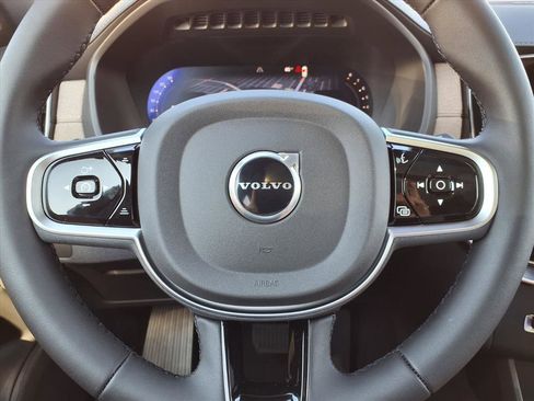 New 2026 Volvo XC90 B6 Plus w/ Protection Package Premier image 16