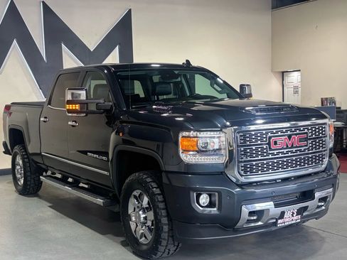 Used 2018 GMC Sierra 3500 Denali w/ Duramax Plus Package AWD/4WD image 3