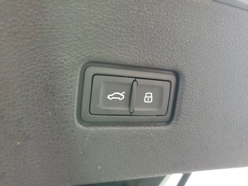 Used 2024 Audi RS Q8 w/ Black Optic Package image 9