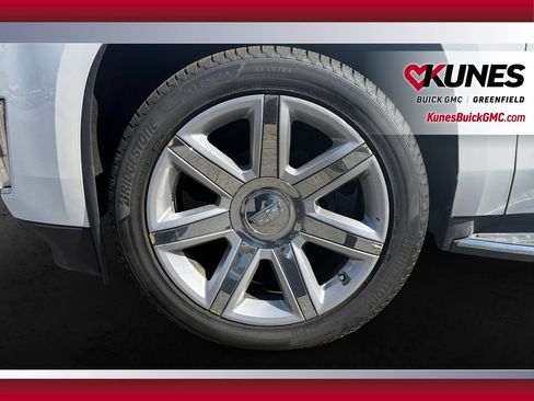 Used 2016 Cadillac Escalade Luxury AWD/4WD image 13
