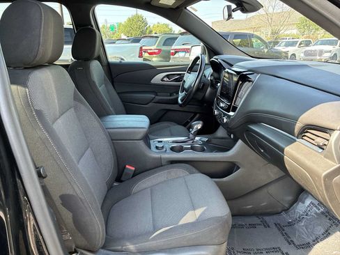 Used 2022 Chevrolet Traverse LT AWD/4WD image 26