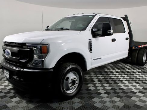 Used 2022 Ford F350 XL w/ Power Equipment Group image 4
