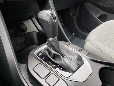 Used 2017 Hyundai Santa Fe Sport image 25