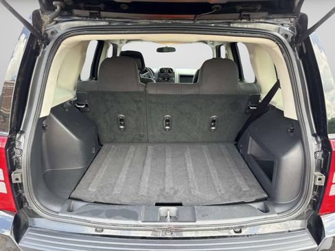 Used 2015 Jeep Patriot Sport w/ Power Value Group FWD image 9